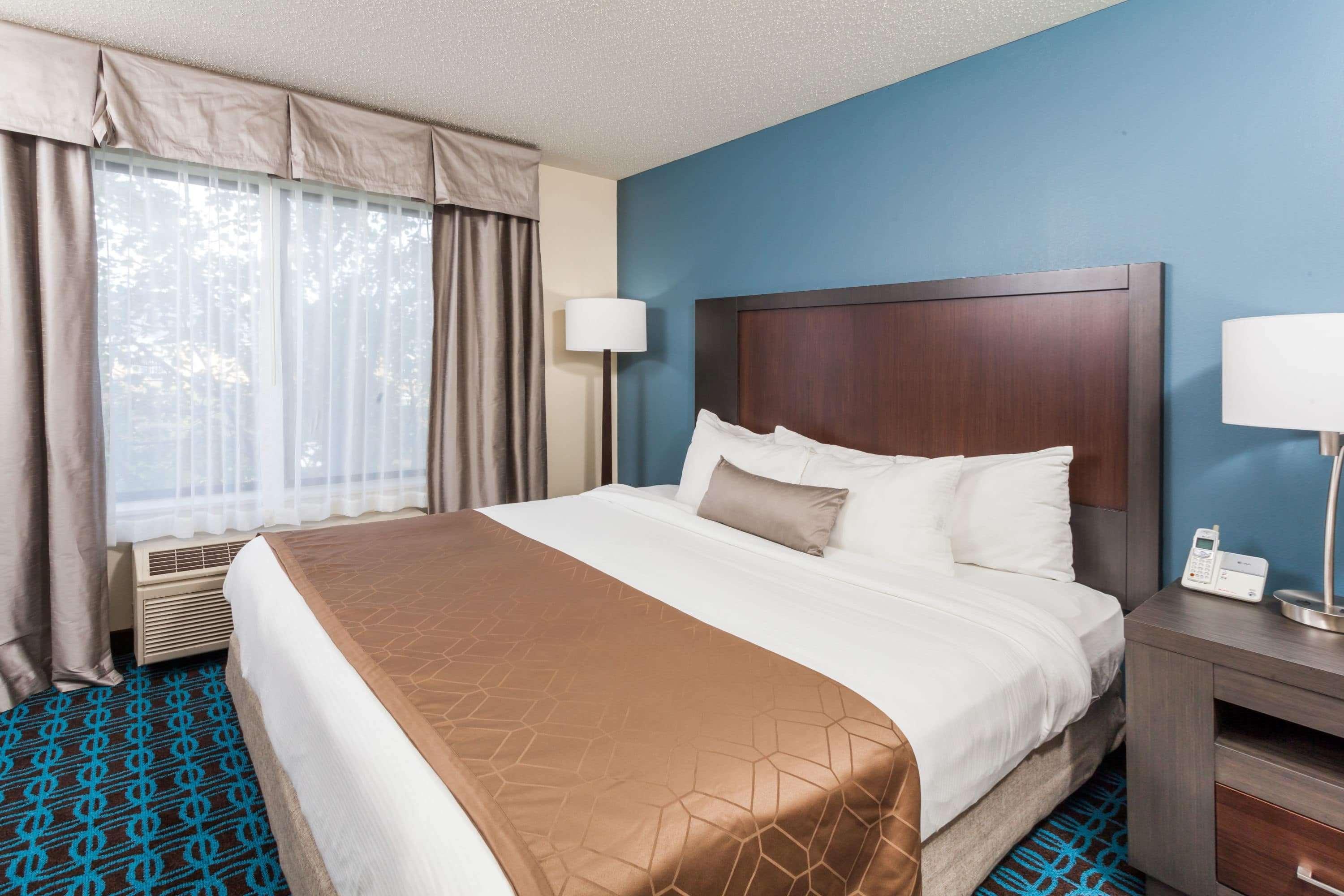วินเกท บาย วินด์แฮม ชอมเบิร์ก / คอนเวนชั่น เซ็นเตอร์ Hotel ภายนอก รูปภาพ
