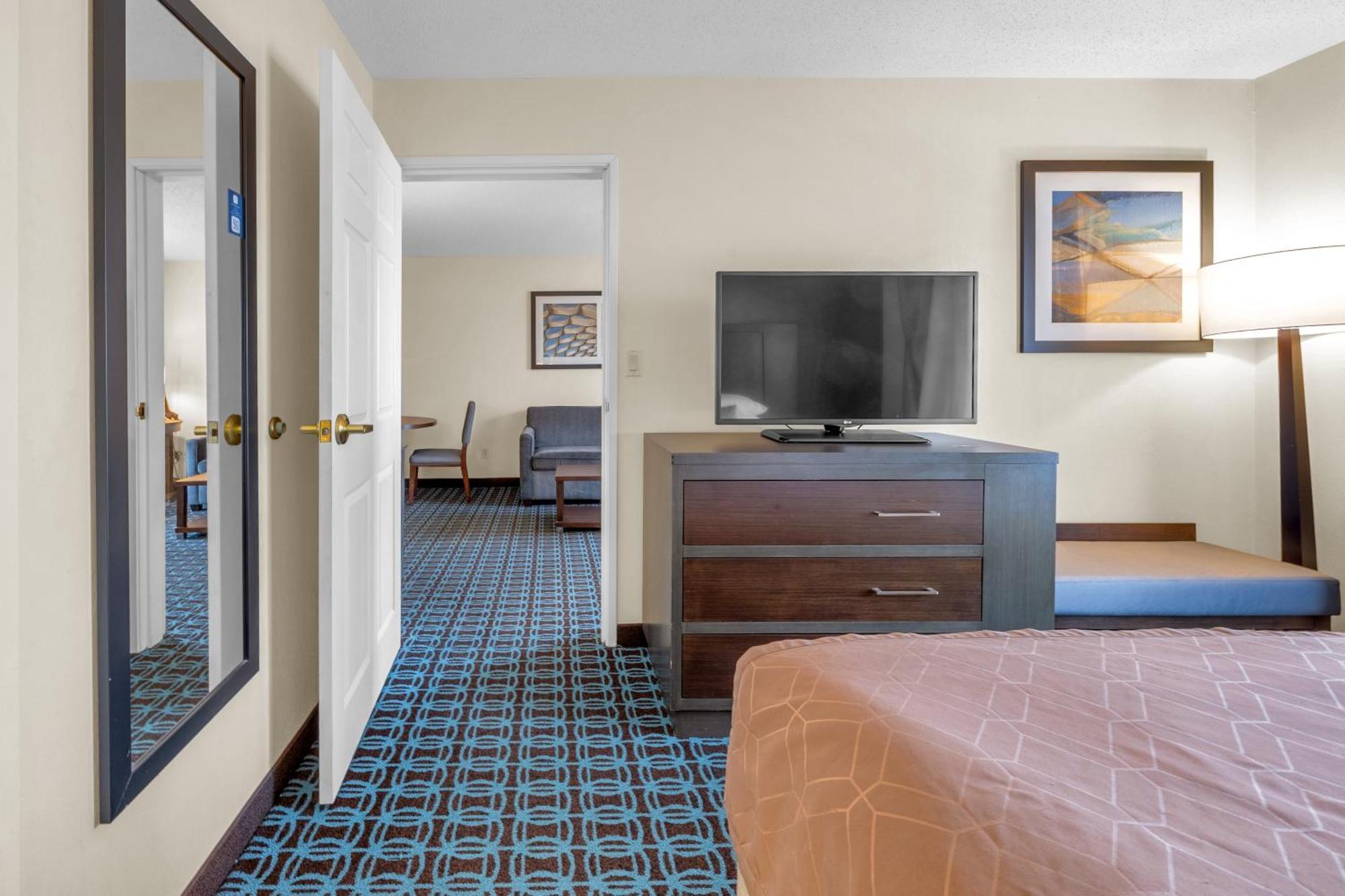 วินเกท บาย วินด์แฮม ชอมเบิร์ก / คอนเวนชั่น เซ็นเตอร์ Hotel ห้อง รูปภาพ